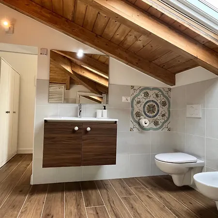 L'aura Apartment *
