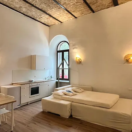 L'aura Apartment